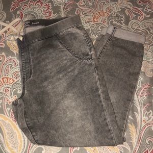 Levi signature joggers.